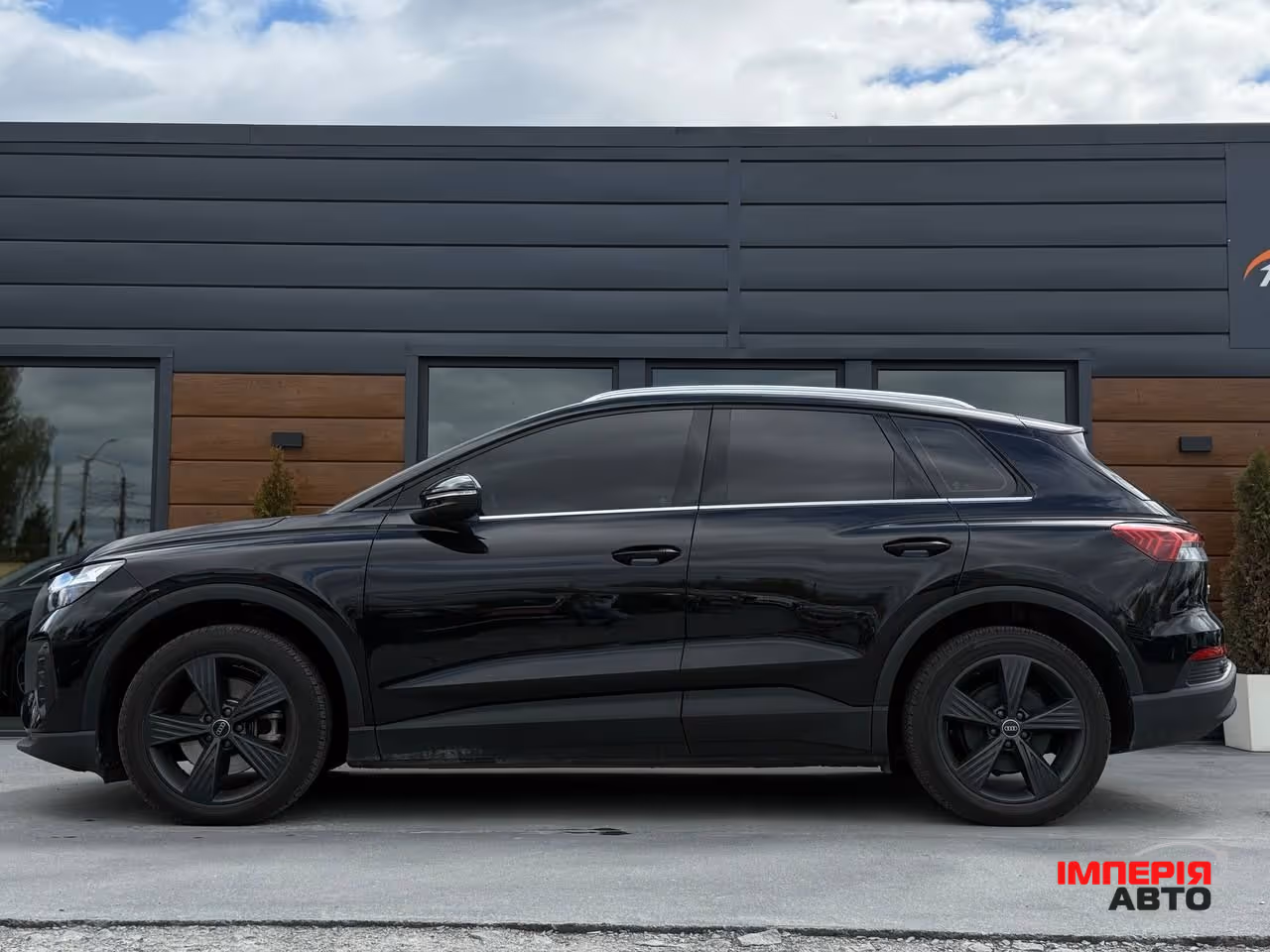 Audi Q4 e-tron - фото 10