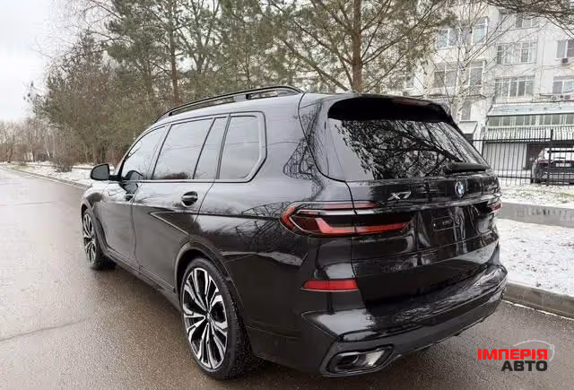 BMW X7 - фото 7
