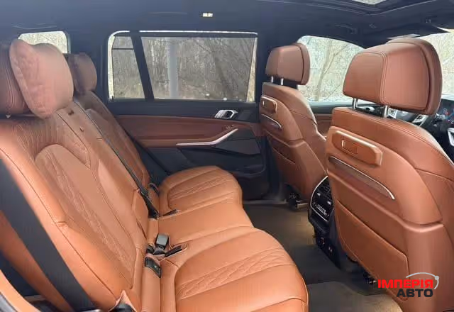 BMW X7 - фото 17