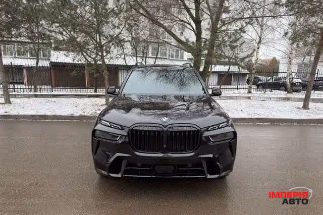 BMW X7 - фото 8