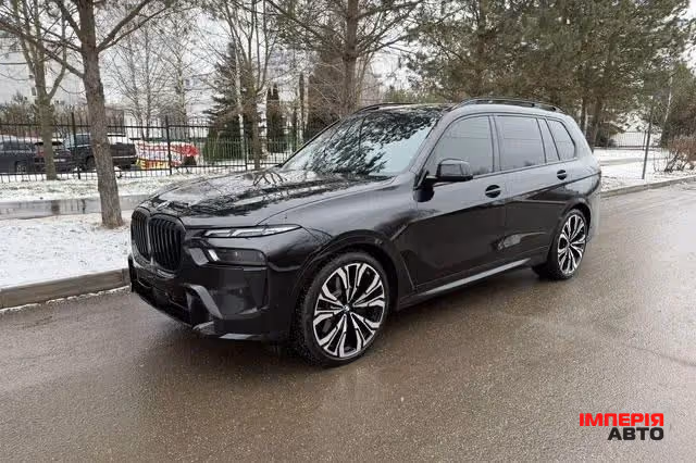 BMW X7 - фото 3