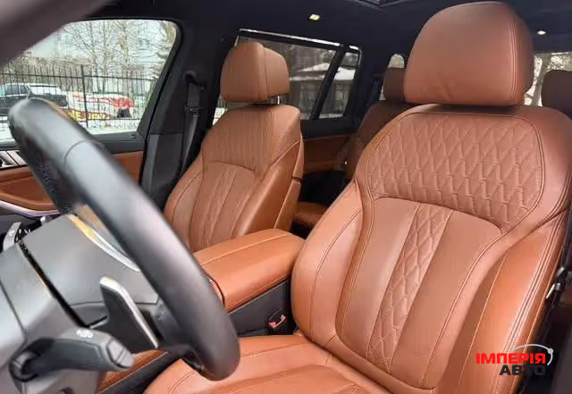 BMW X7 - фото 12