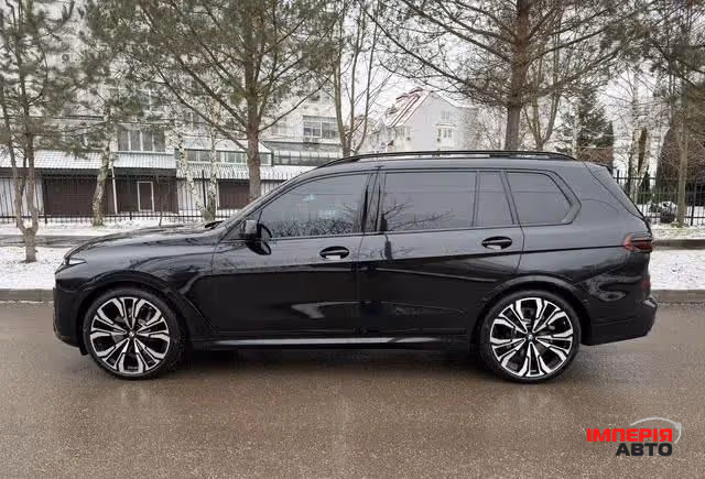 BMW X7 - фото 4