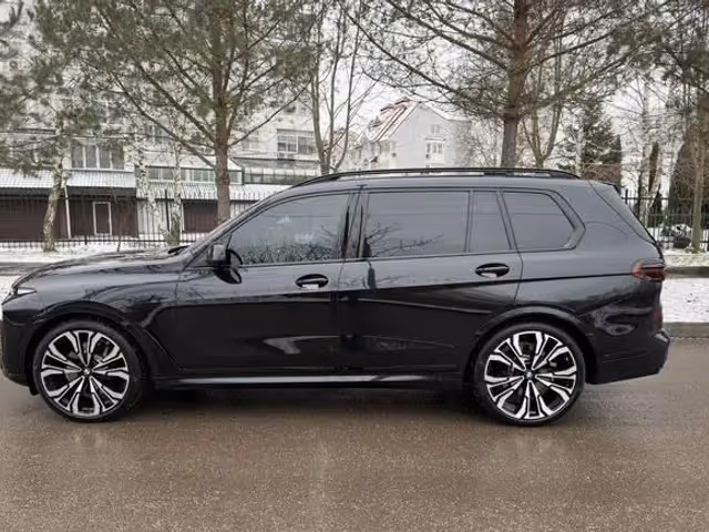 BMW X7 - фото 4