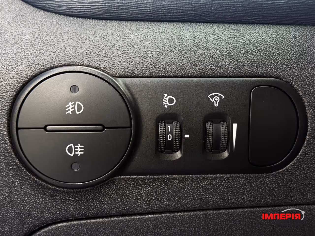 Hyundai i10 - фото 16