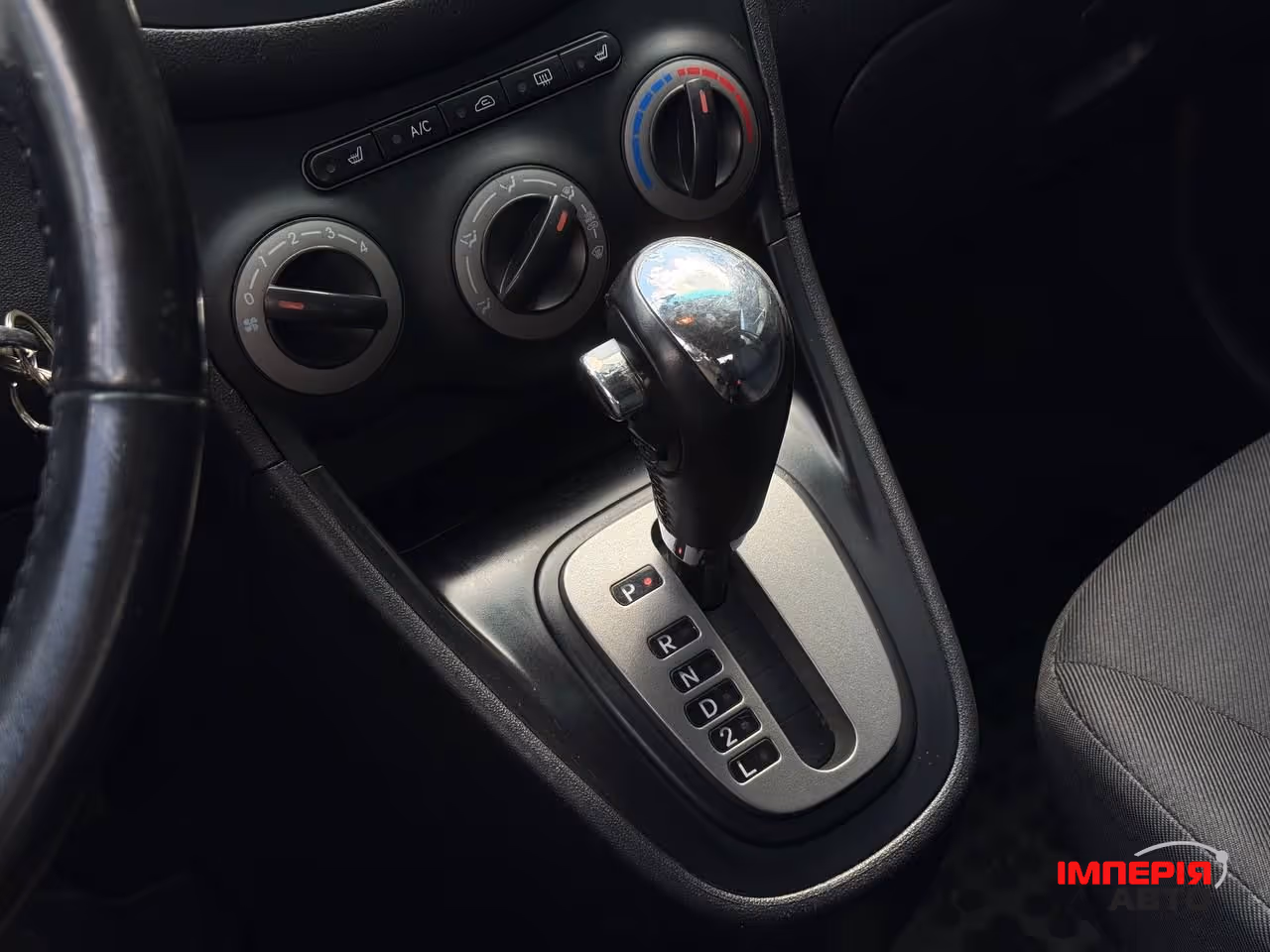 Hyundai i10 - фото 21