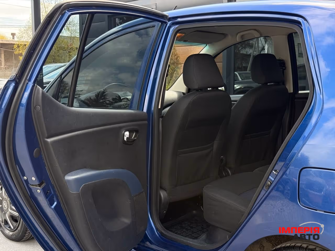 Hyundai i10 - фото 23