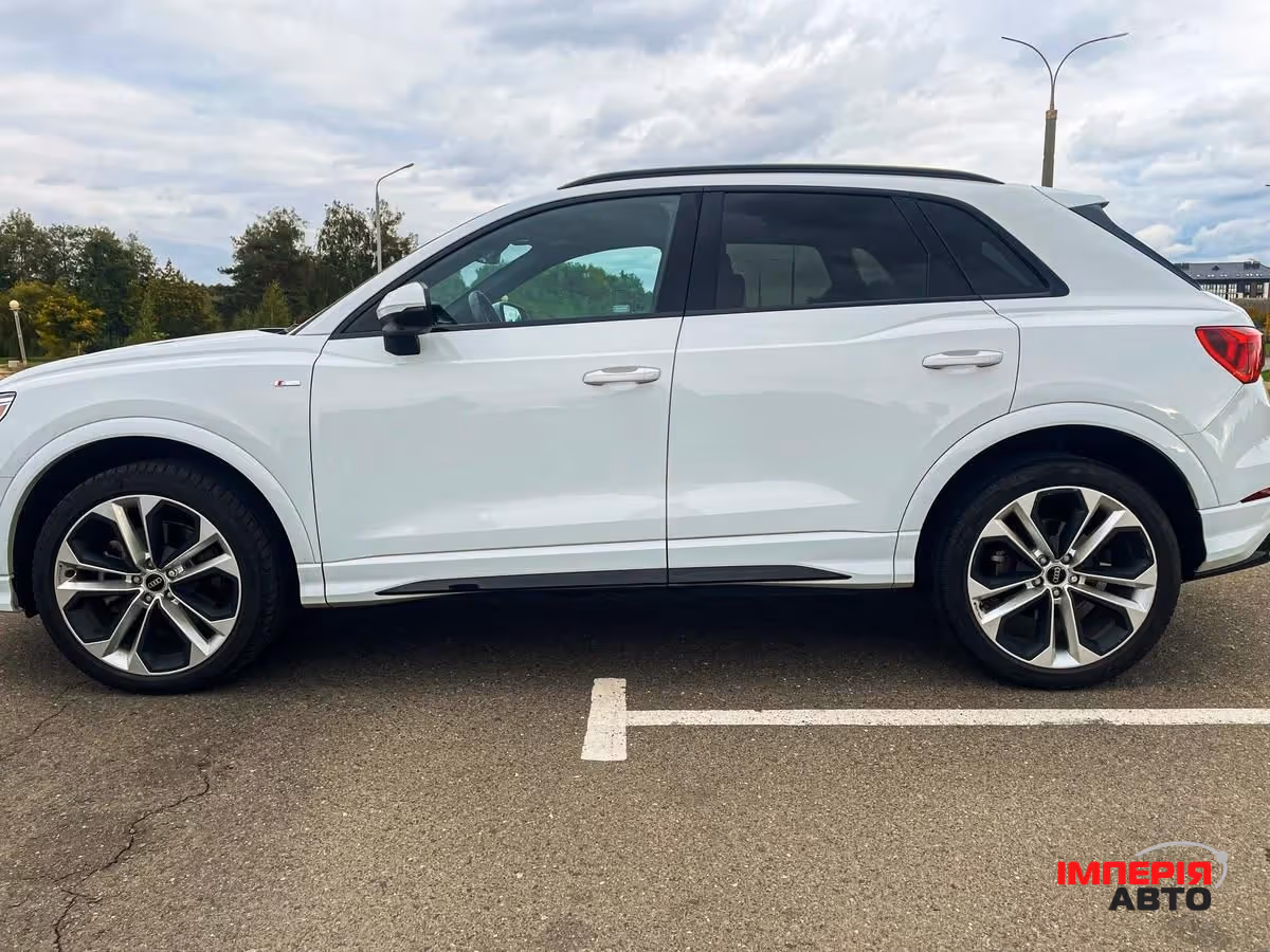 Audi Q3 - фото 3