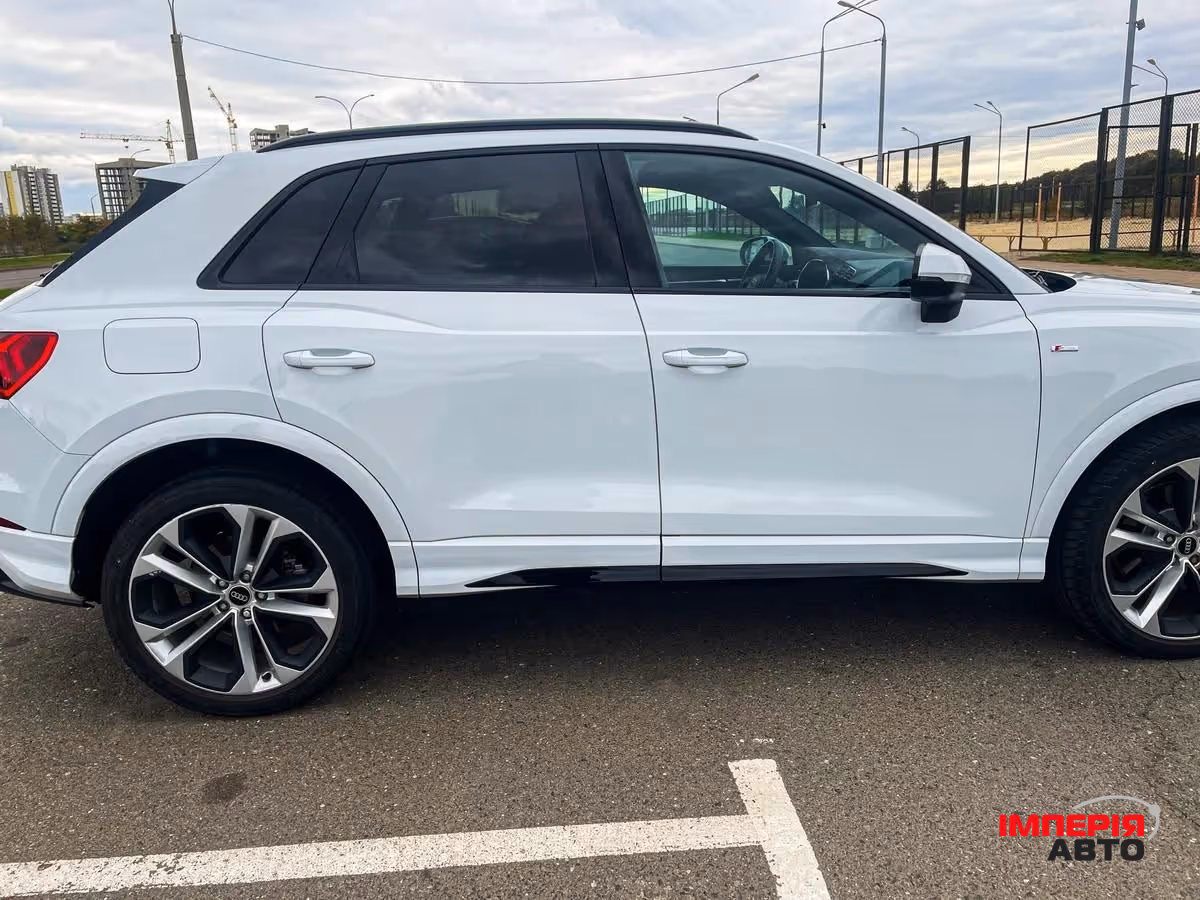 Audi Q3 - фото 4