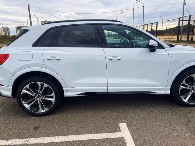 Audi Q3 - фото 4