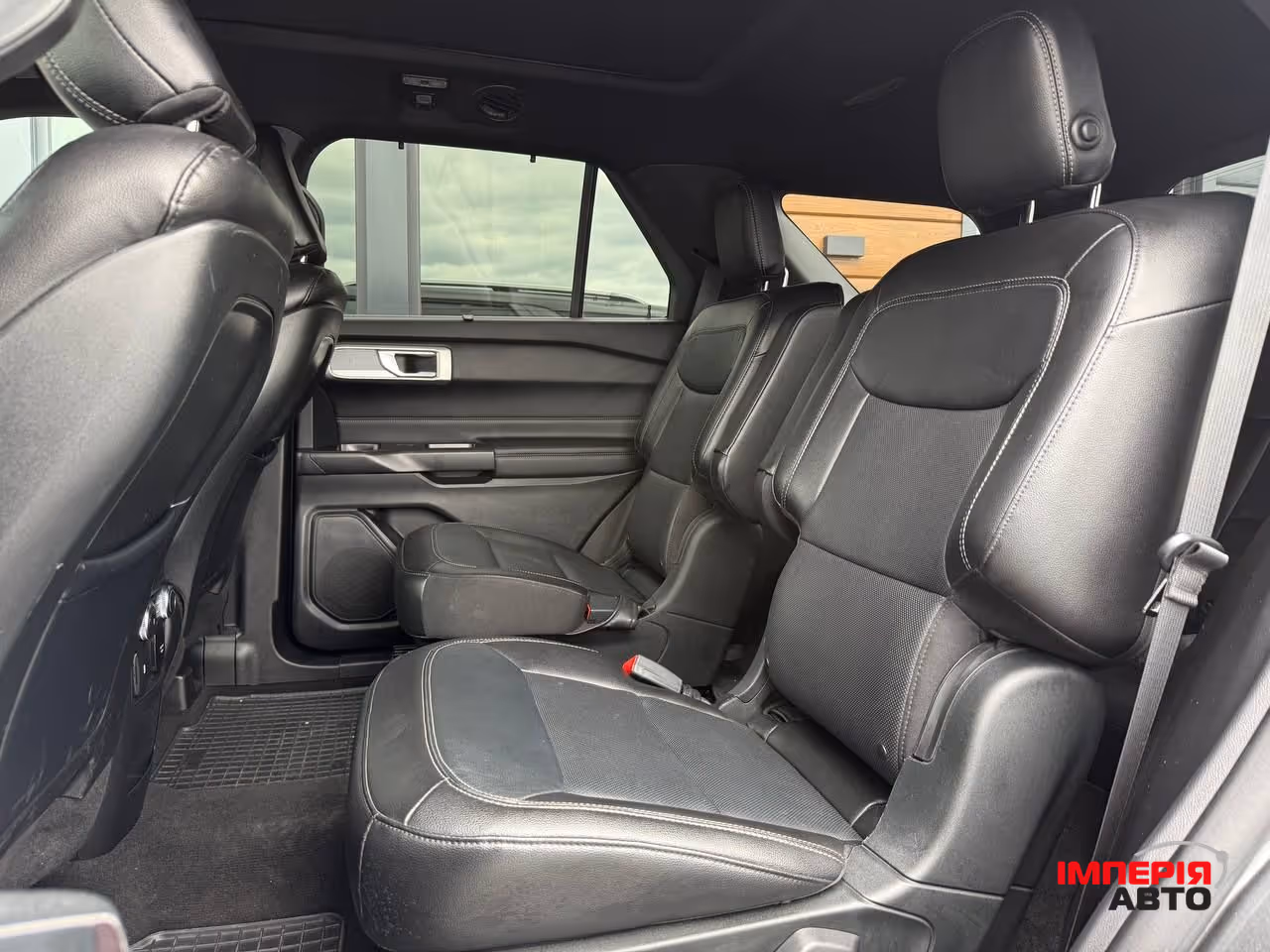 Ford Explorer - фото 43