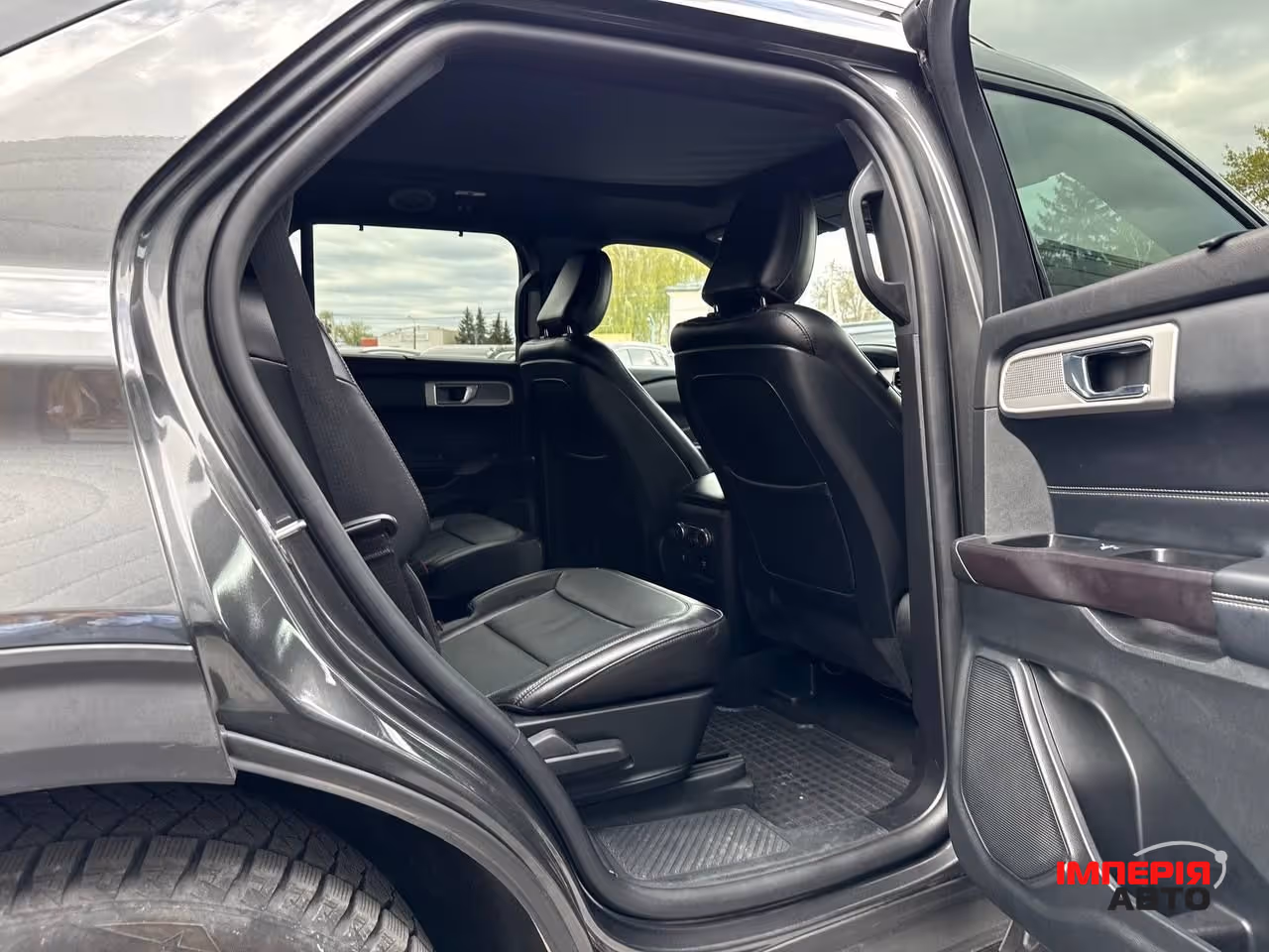 Ford Explorer - фото 50
