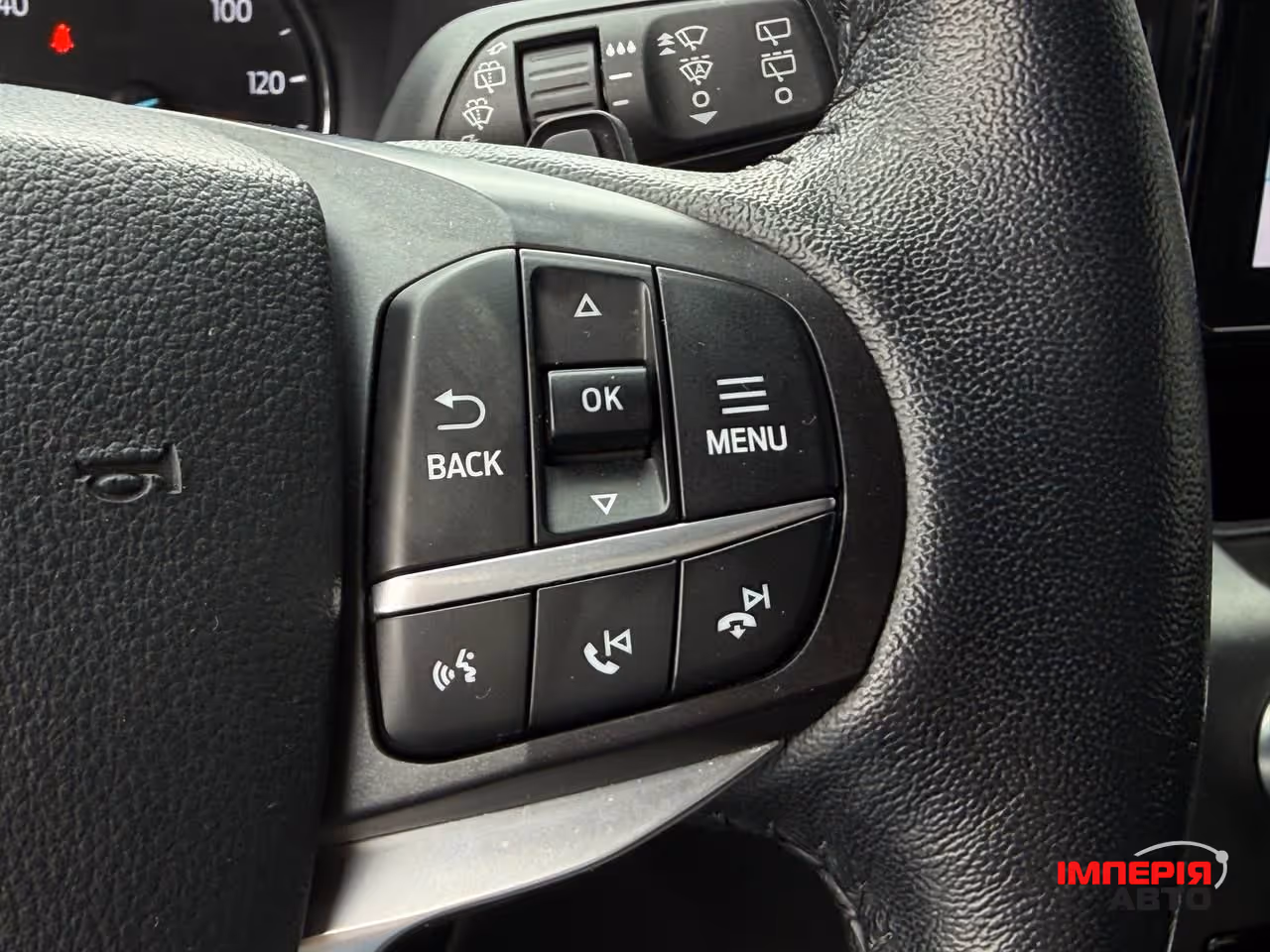 Ford Explorer - фото 32