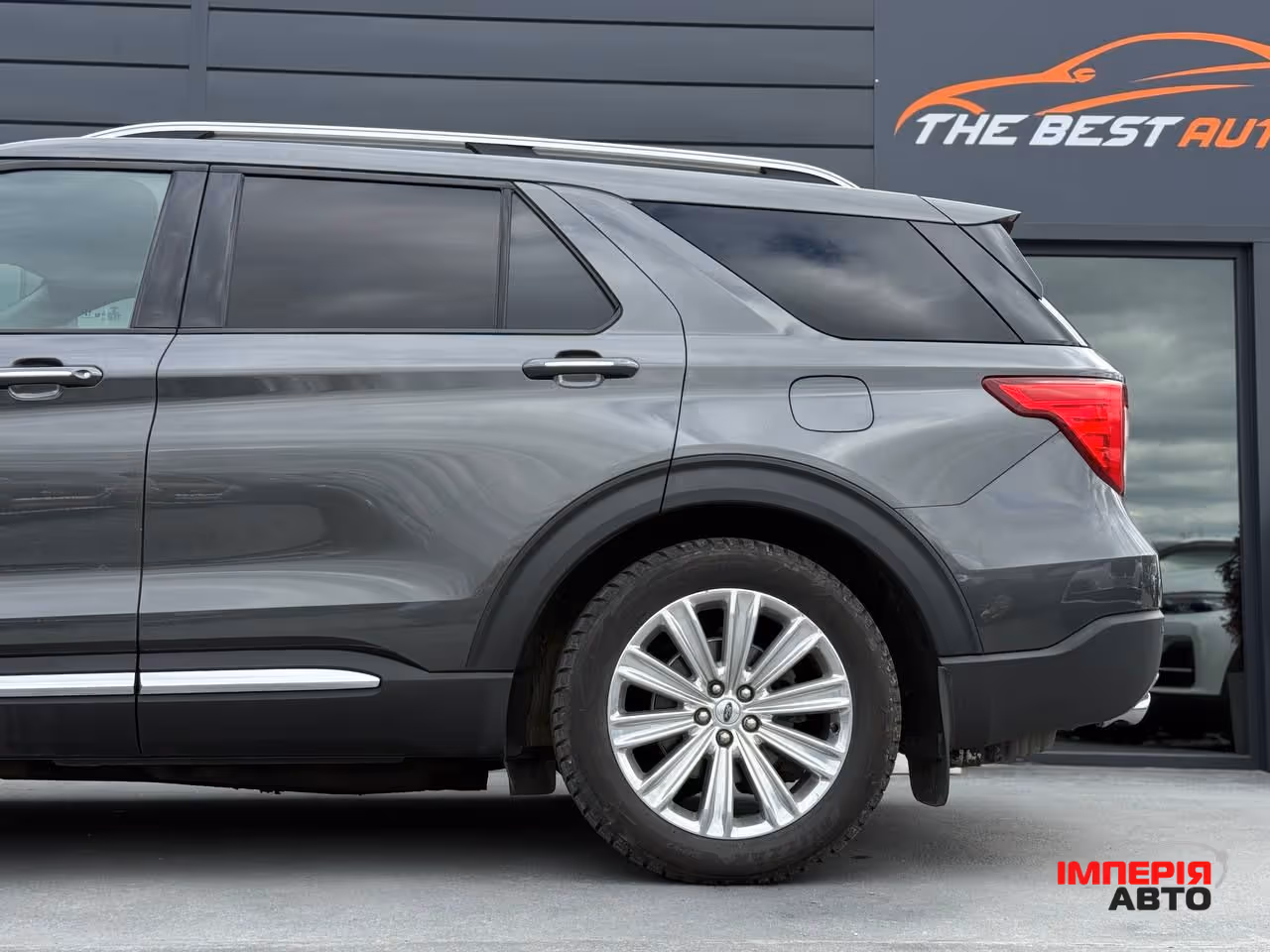 Ford Explorer - фото 9