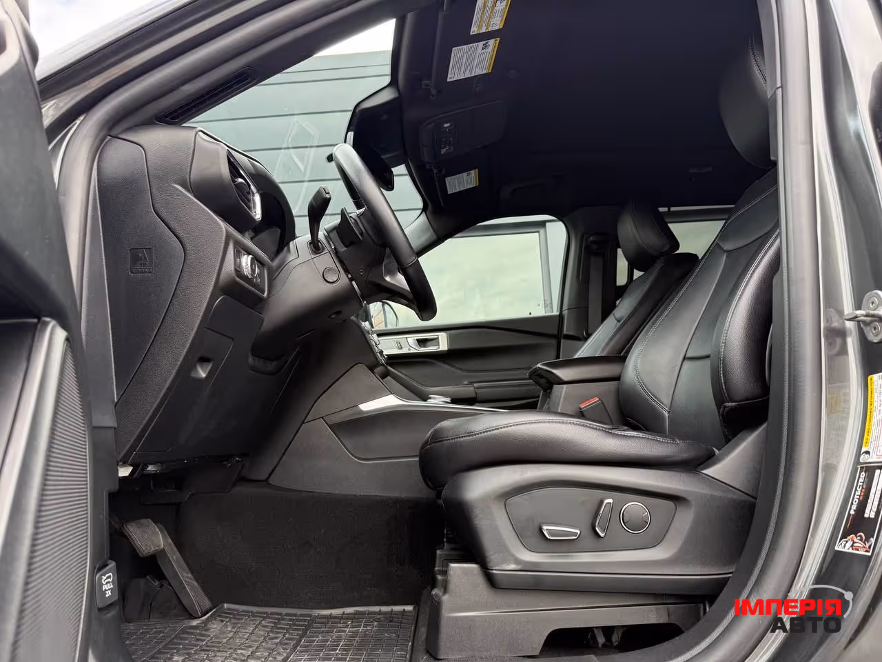 Ford Explorer - фото 25