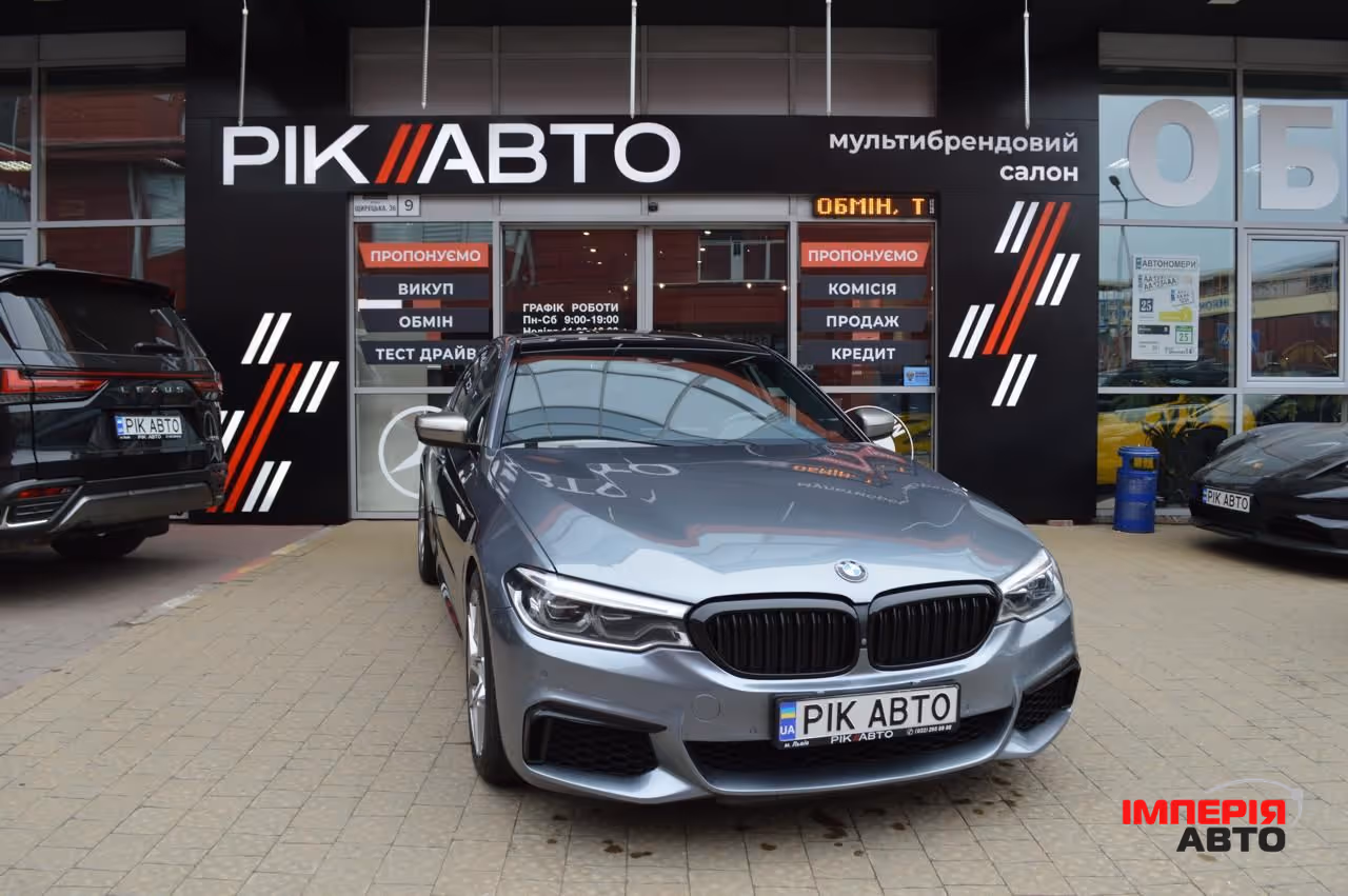 BMW M5 - фото 1
