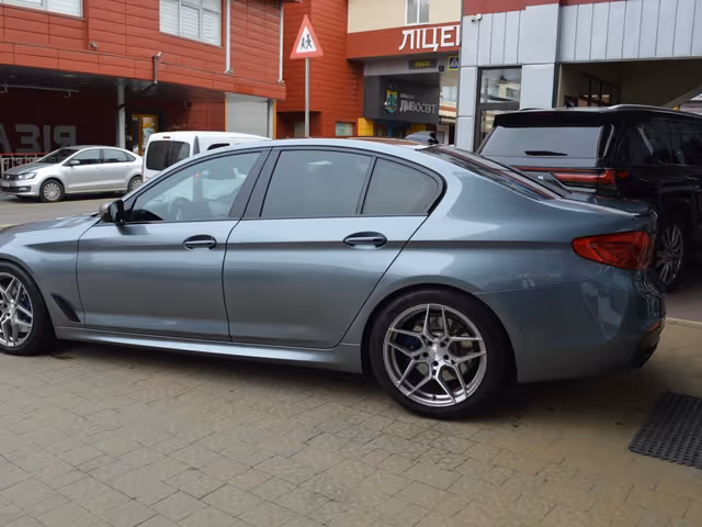 BMW M5 - фото 5