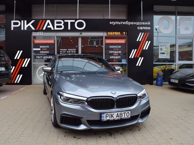 BMW M5 - фото 1