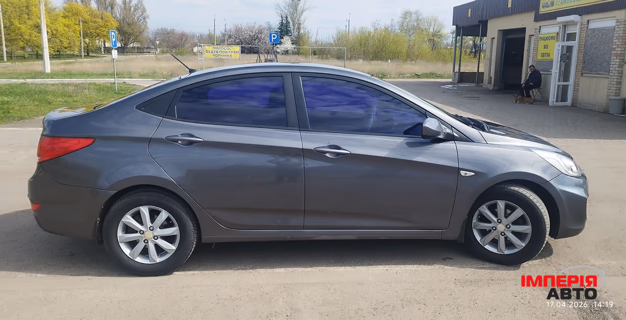Hyundai Accent - фото 5