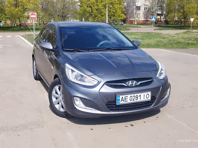 Hyundai Accent - фото 2