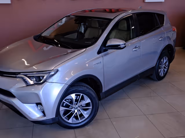 Toyota RAV4 - фото 2