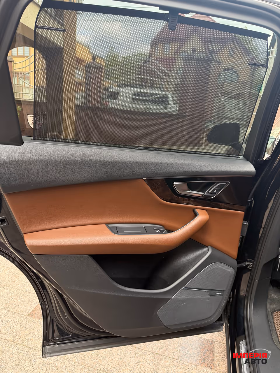 Audi Q7 - фото 24