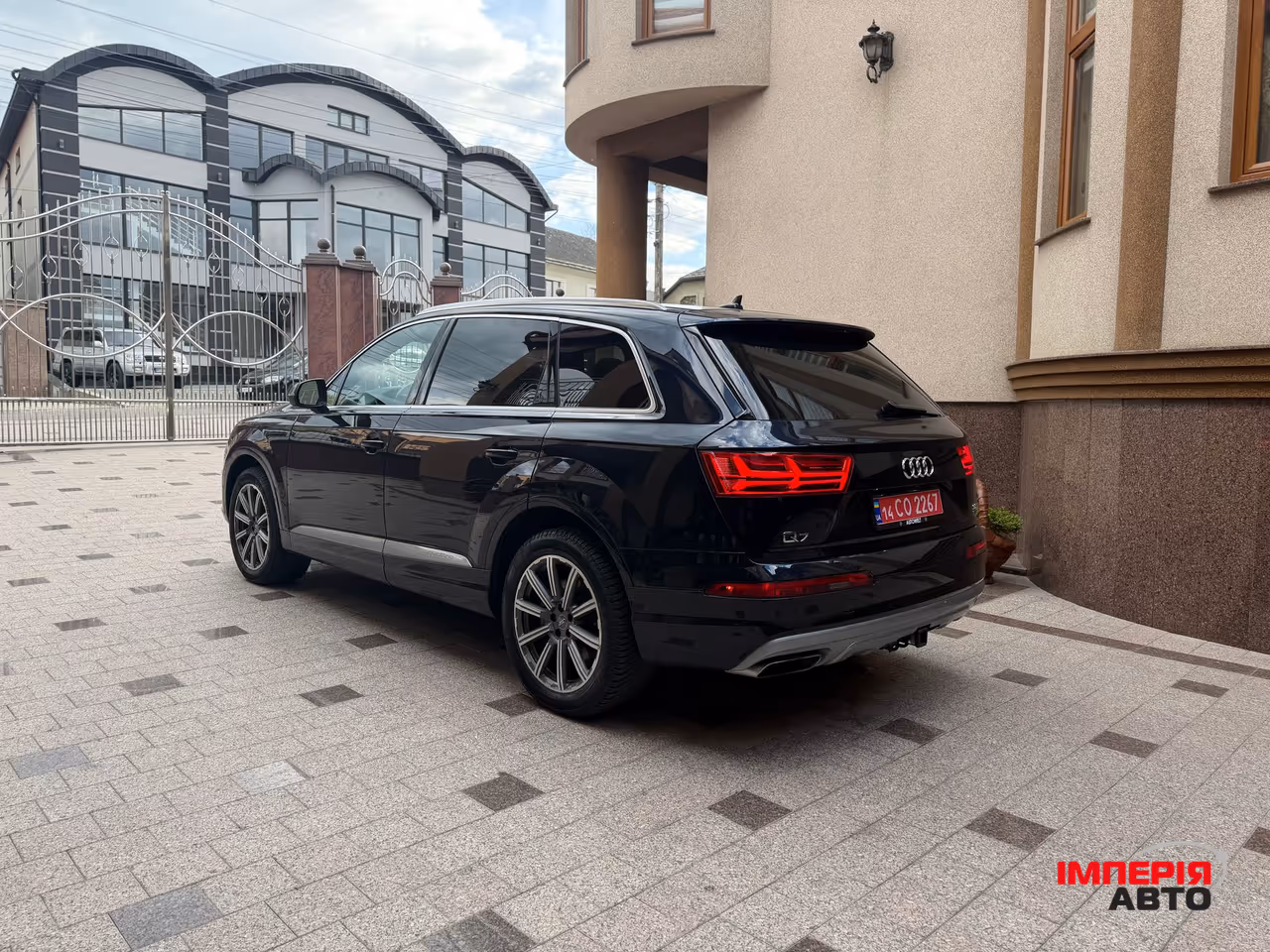 Audi Q7 - фото 6