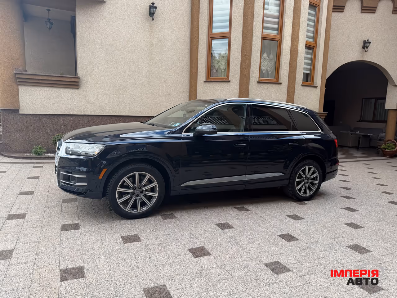 Audi Q7 - фото 3