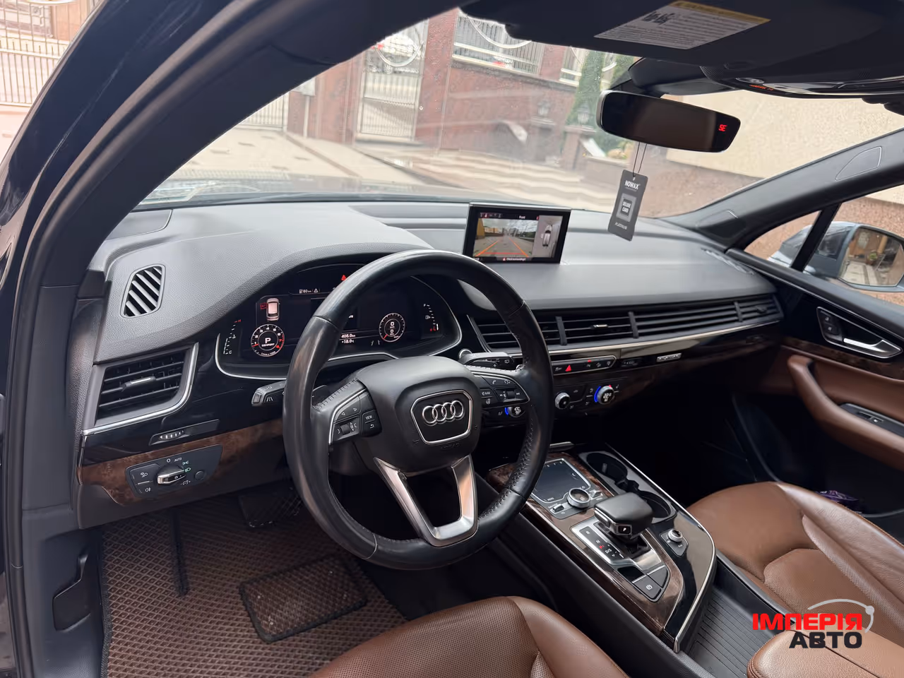 Audi Q7 - фото 28