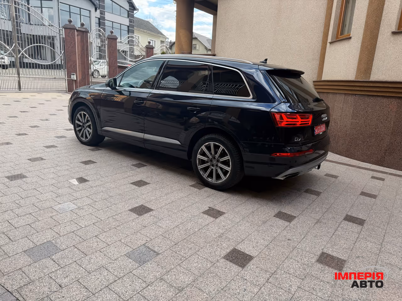 Audi Q7 - фото 5