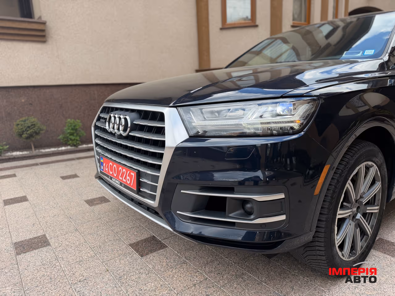 Audi Q7 - фото 18