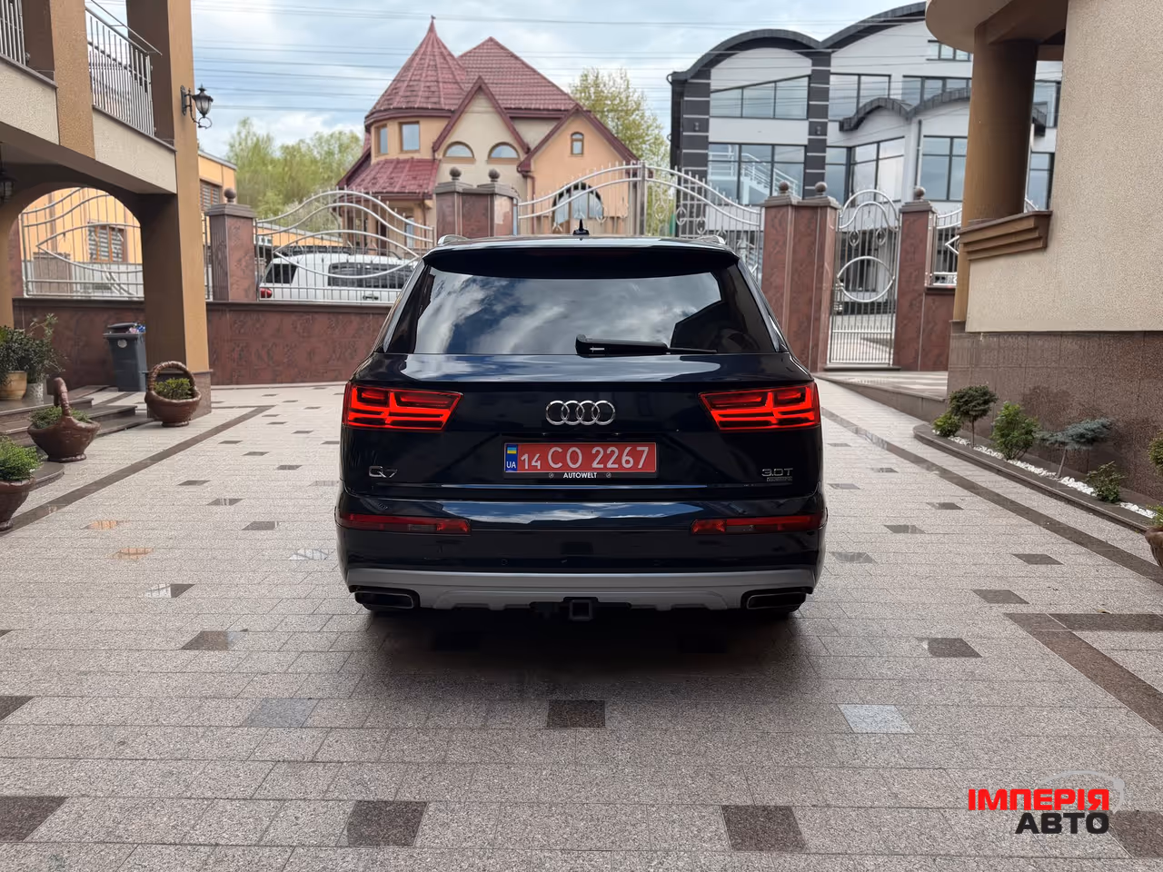 Audi Q7 - фото 9