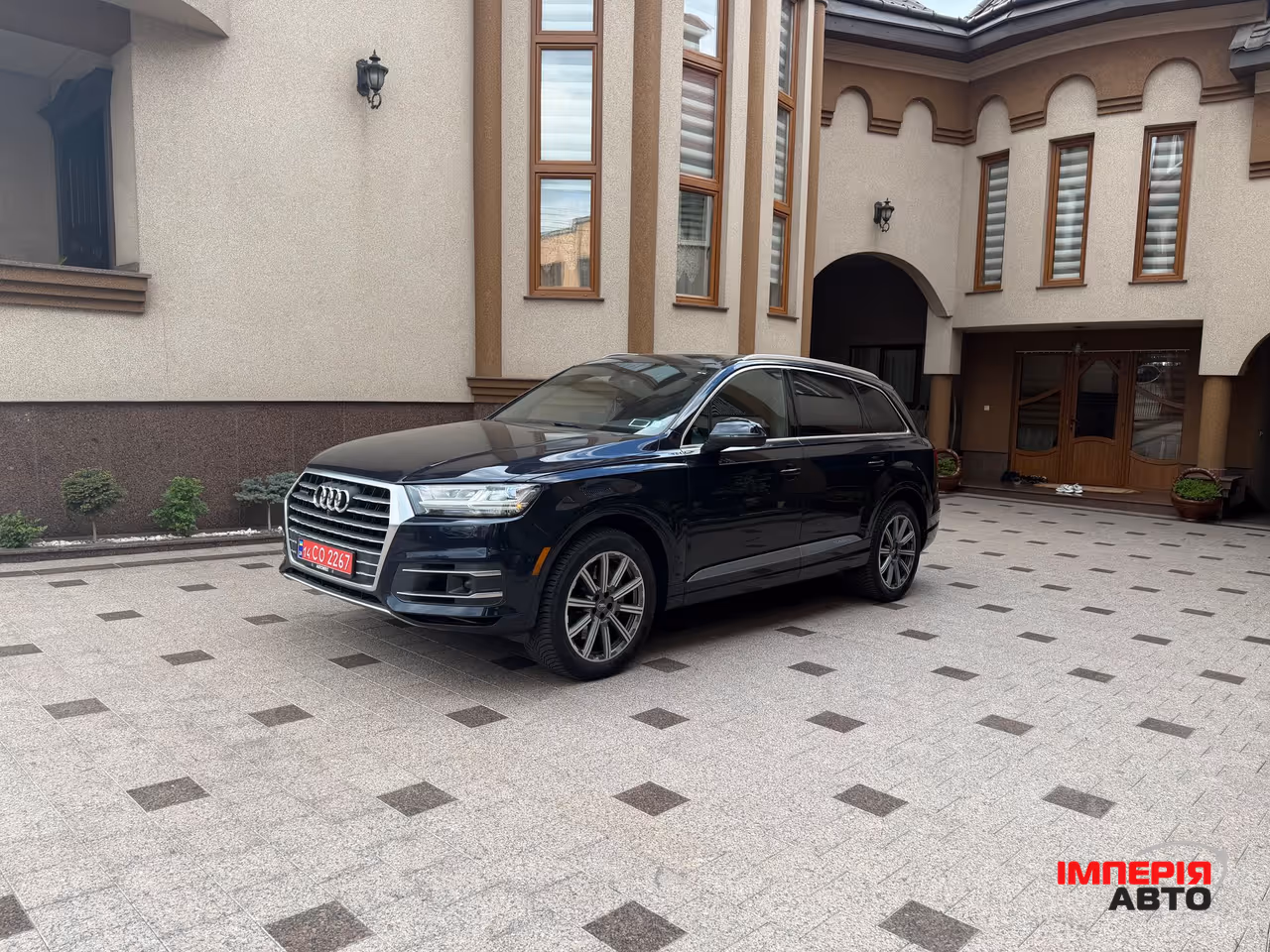 Audi Q7 - фото 2