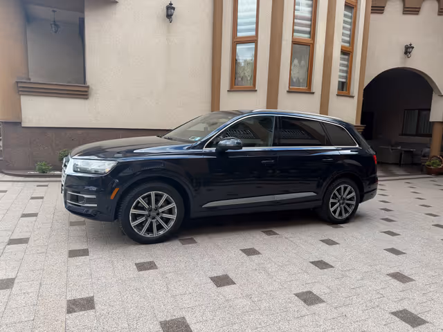 Audi Q7 - фото 3