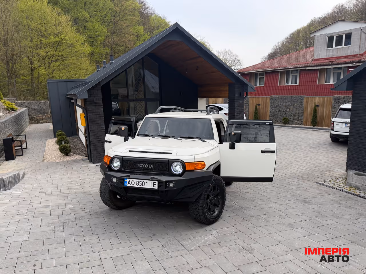 Toyota FJ Cruiser - фото 2