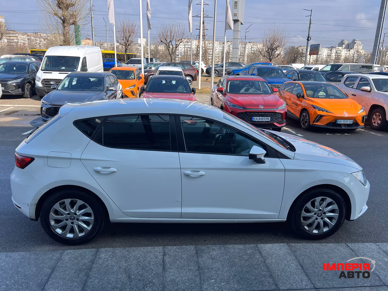 SEAT Leon - фото 8