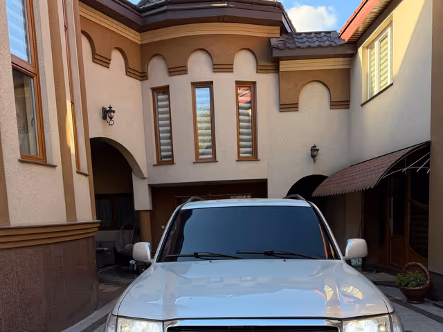 Toyota Land Cruiser - фото 4