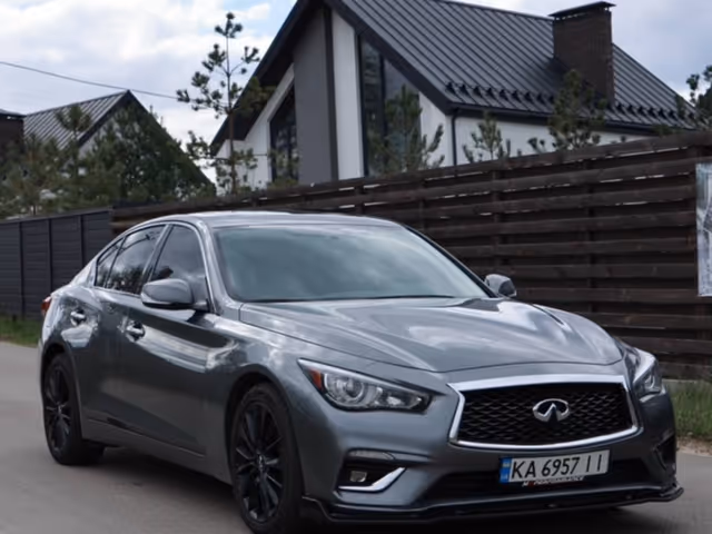 Infiniti Q50 - фото 1