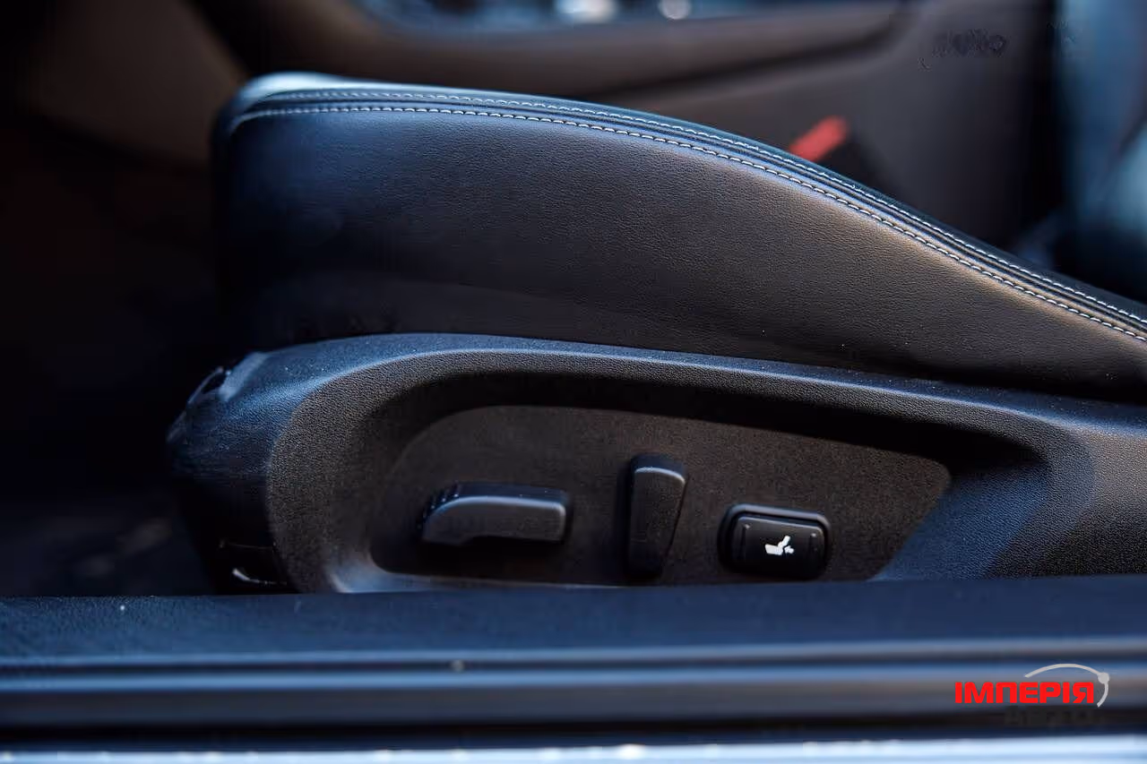 Infiniti Q60 - фото 12
