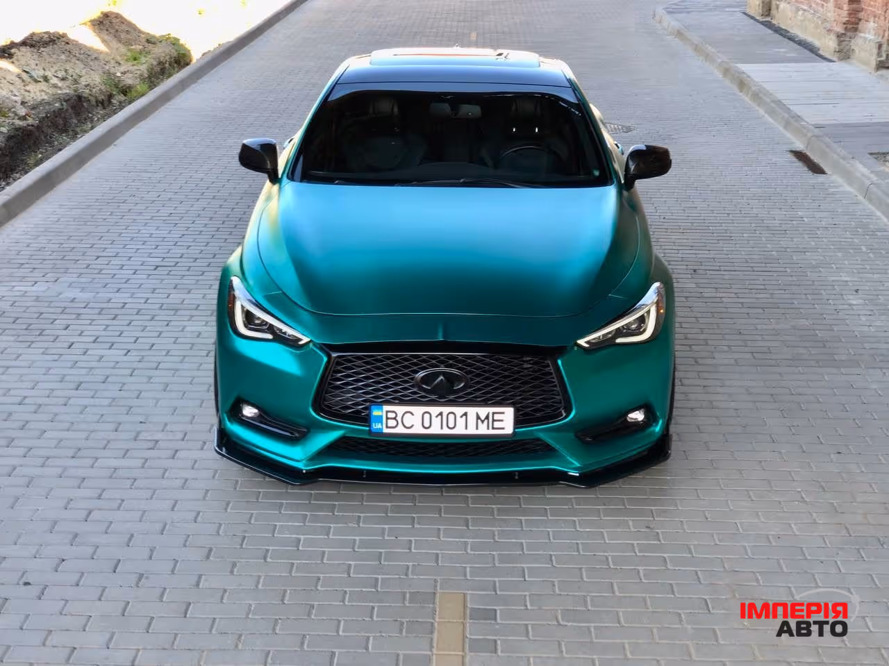 Infiniti Q60 - фото 1