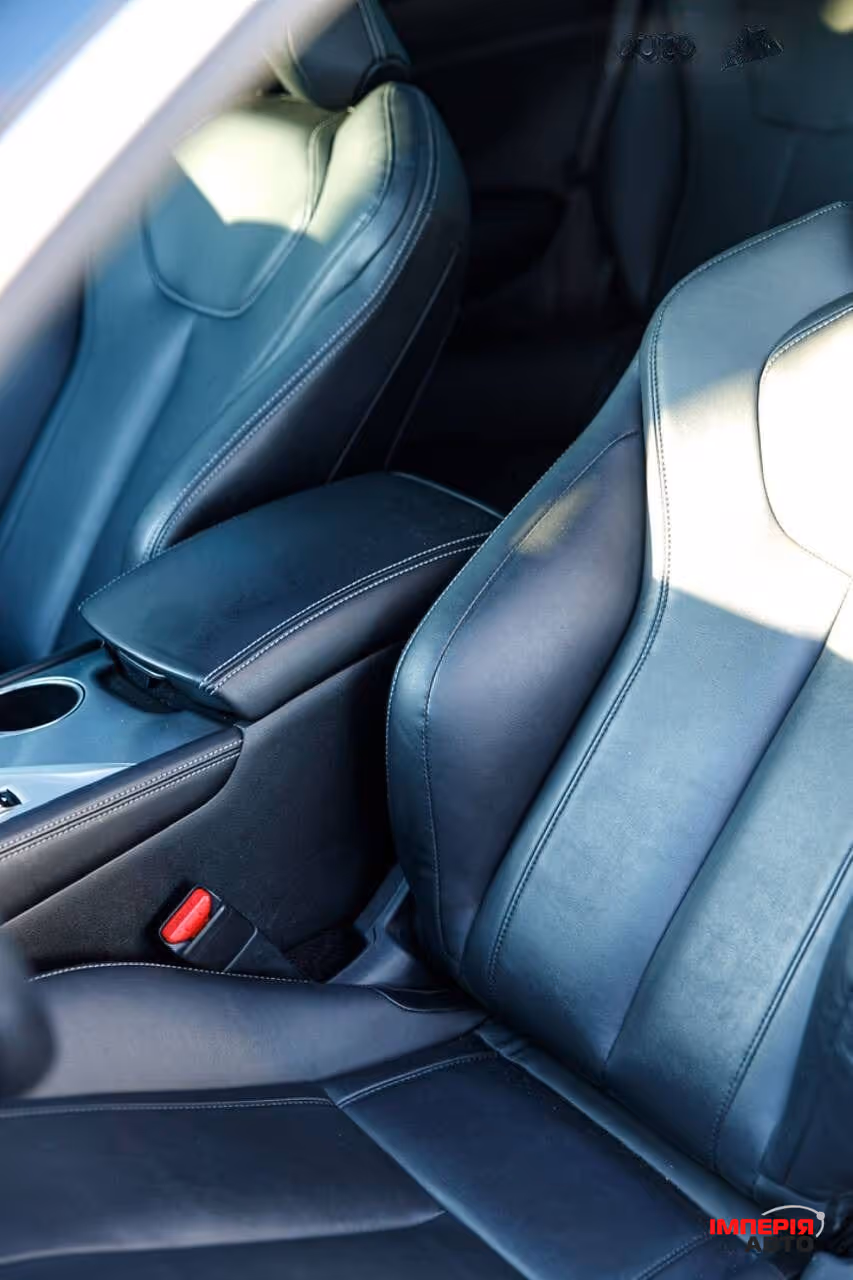 Infiniti Q60 - фото 10
