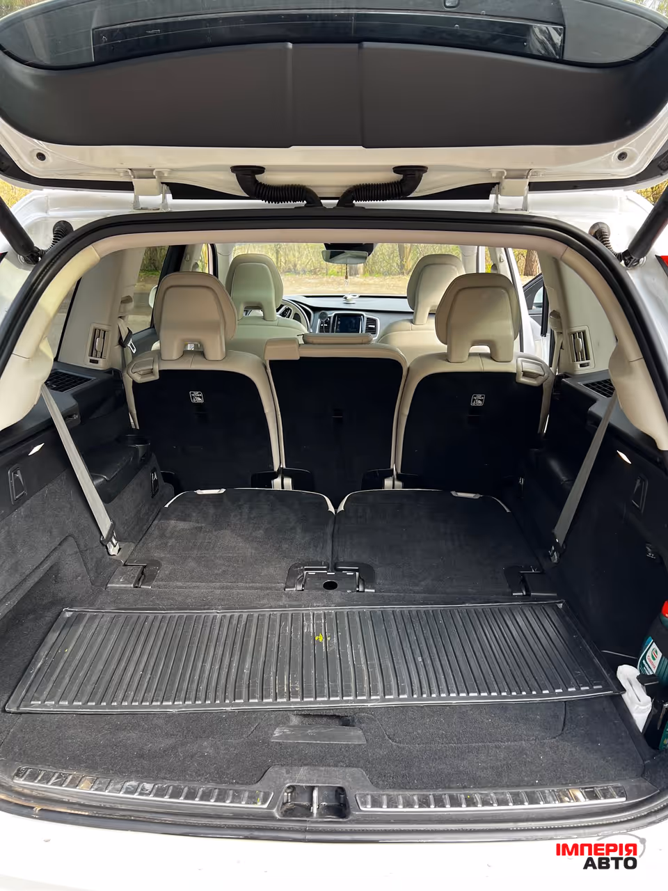 Volvo XC90 - фото 13