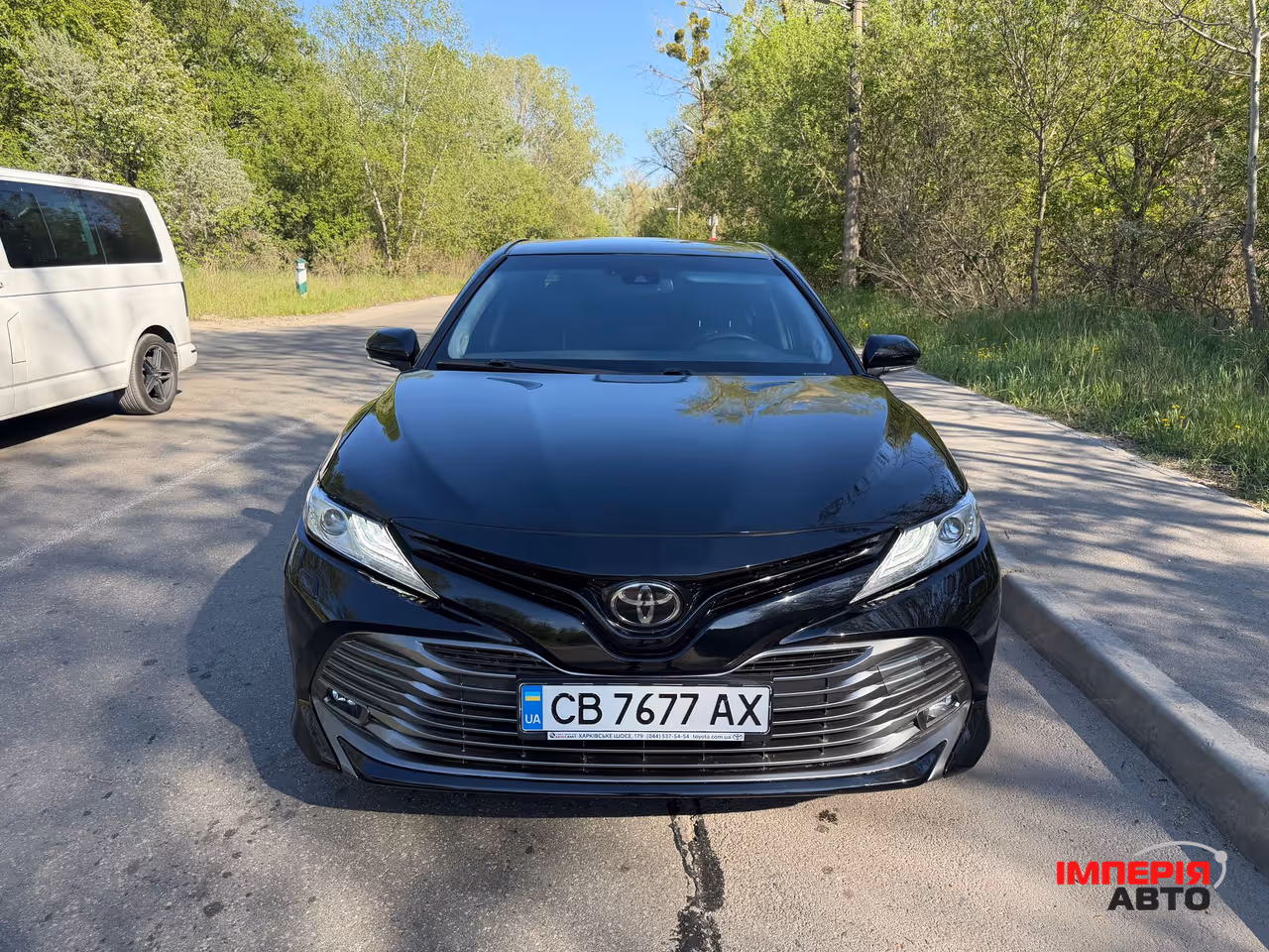 Toyota Camry - фото 2