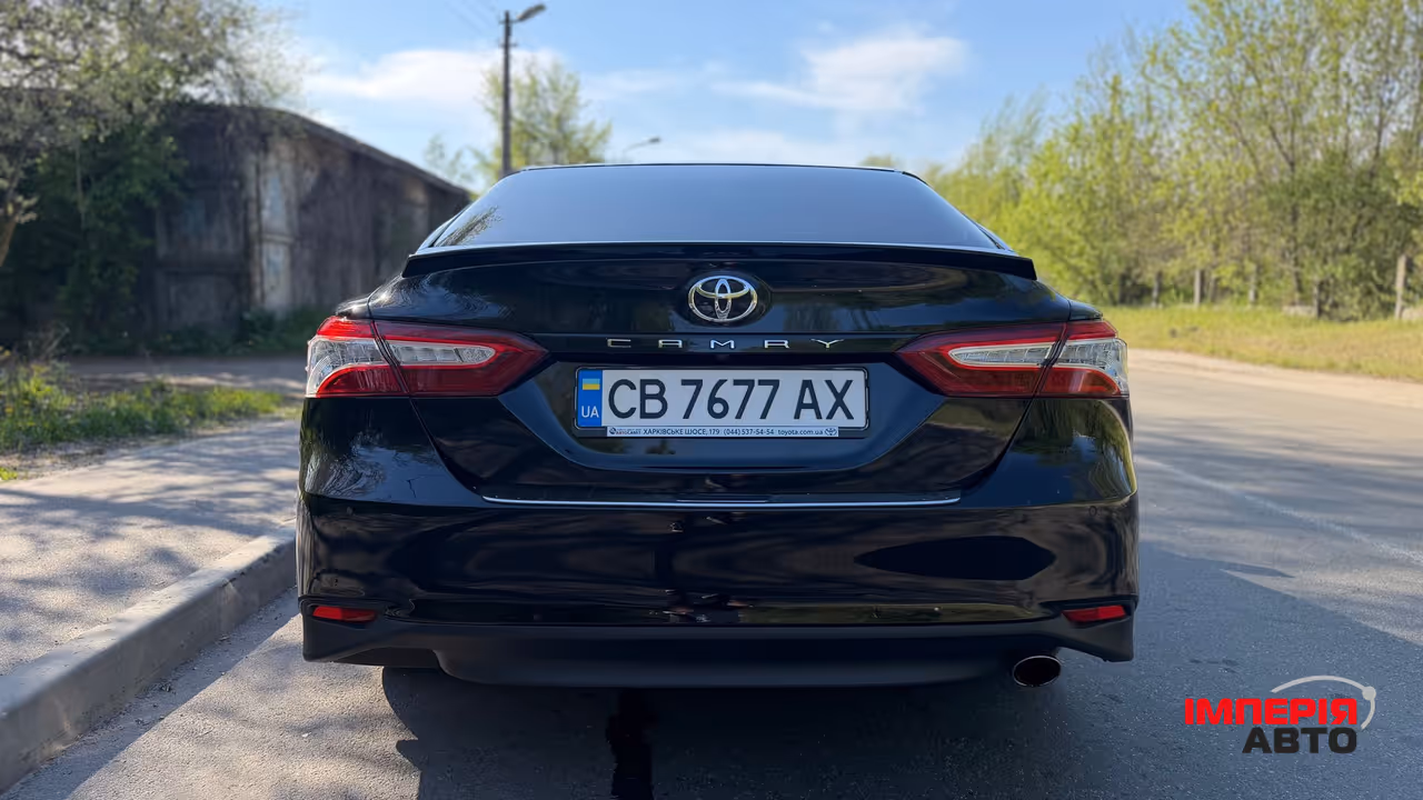 Toyota Camry - фото 6