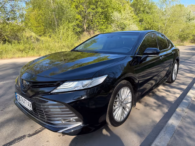 Toyota Camry - фото 3