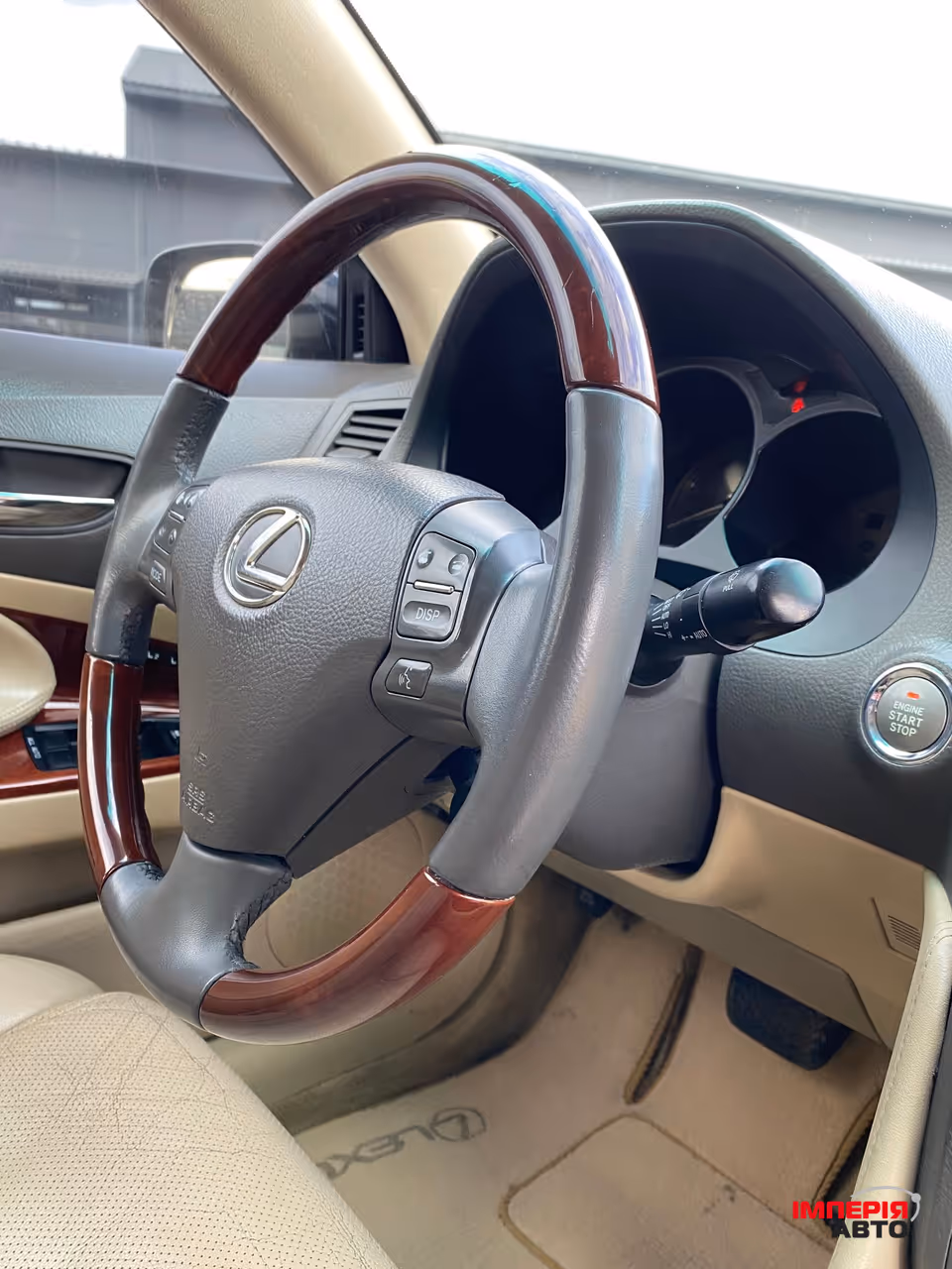 Lexus GS - фото 26