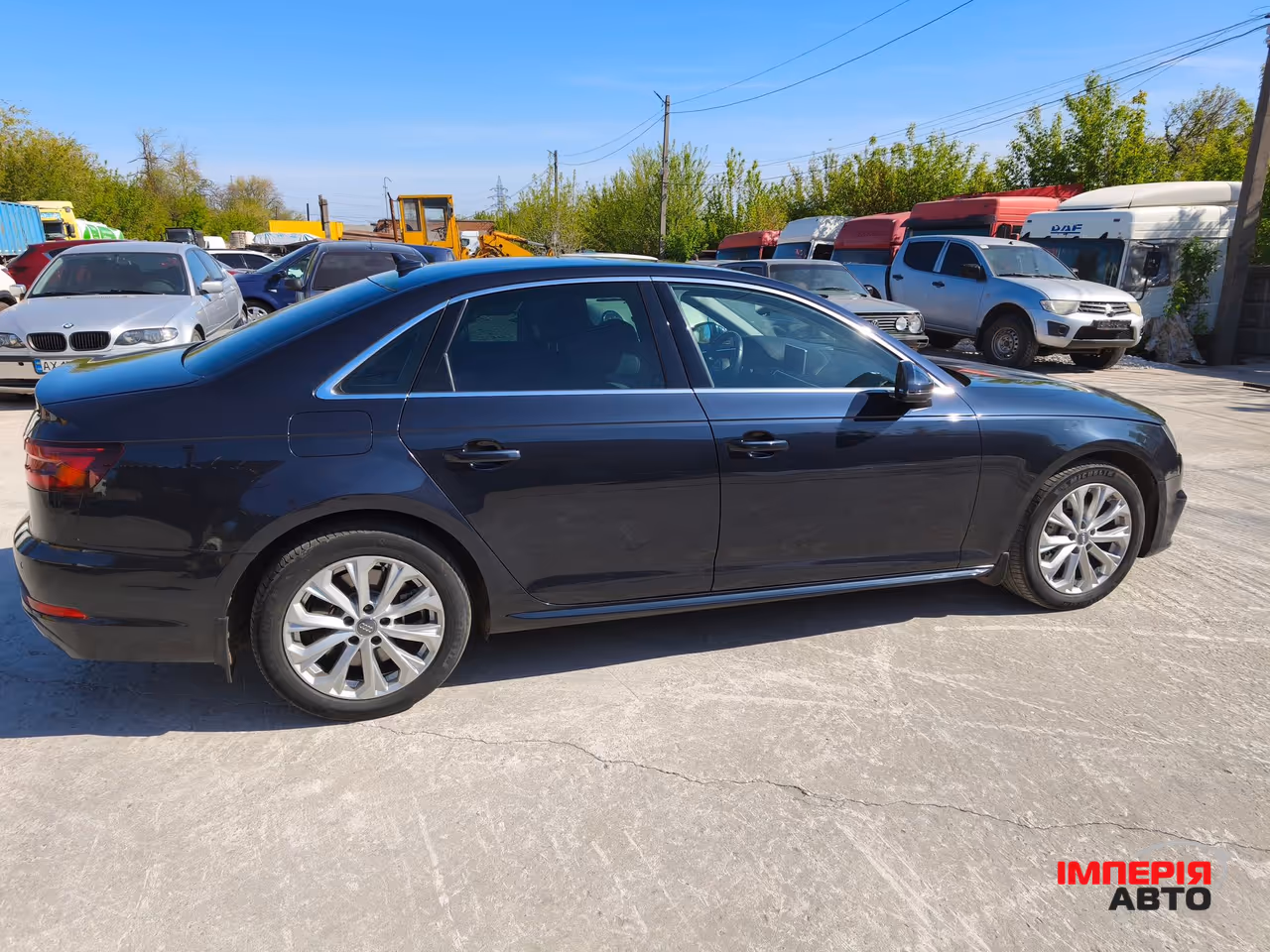 Audi A4 - фото 29