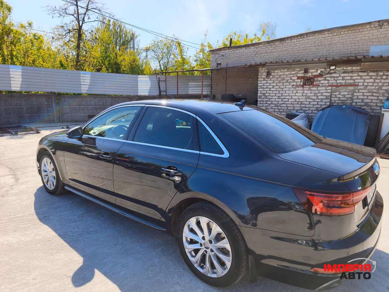 Audi A4 - фото 26