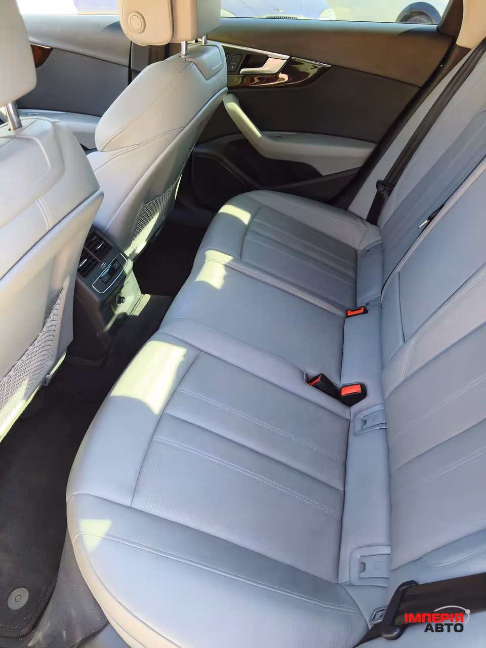 Audi A4 - фото 59
