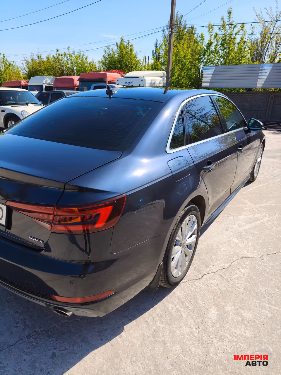 Audi A4 - фото 6